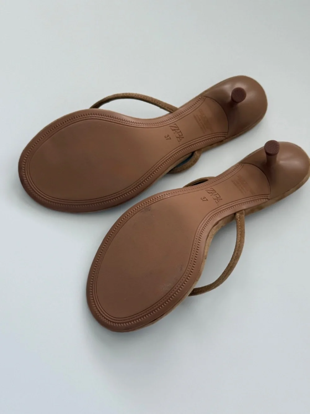 Zara kitten heels suede thong sandals - Picture 3 of 3